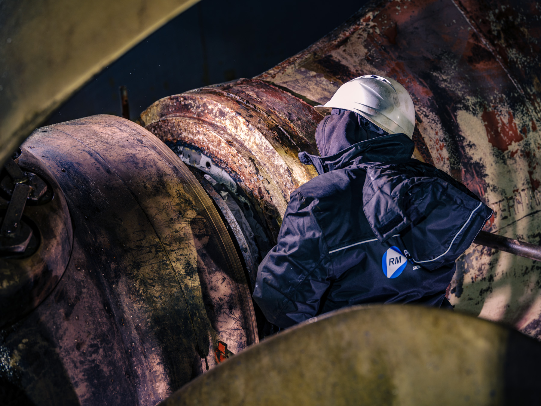 Servicing wartsila seals